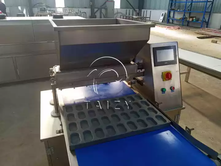 Commercial Cake Batter Depositor | Sponge Cake Filling Machine 11 Cake Batter Filling Machine