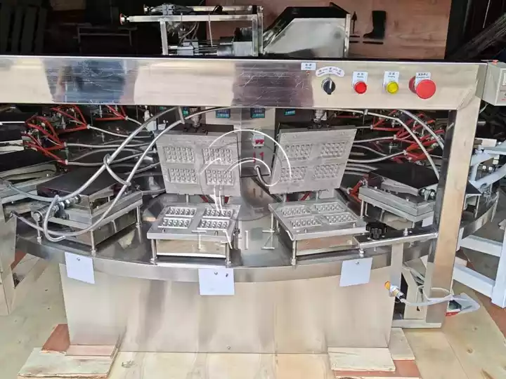 Commercial Four-Outlet Waffle Machine Shipped To Tajikistan 5 Waffle Making Machine
