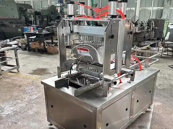 Candy Making Machine | 10‑70 Kg/H Soft &Amp; Hard Candy Production Line 13 Pneumatic Cylinder Candy Pouring Machine